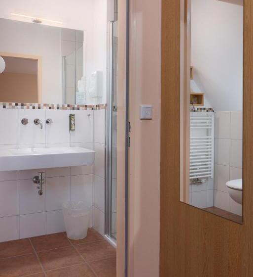 Номер Стандарт, Waldhotel Schinkenwirt