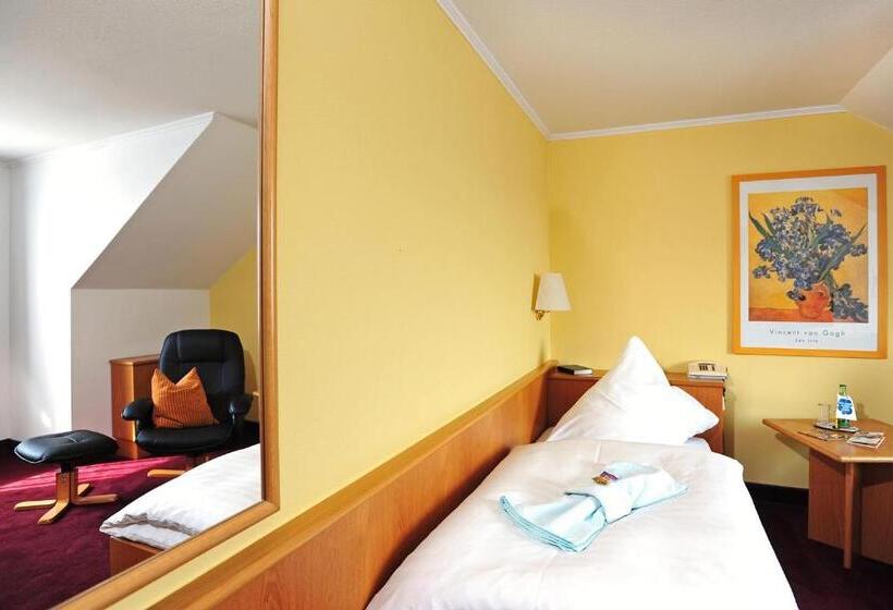 Номер Стандарт Индивидуальный, Landhotel Plauen   Gasthof Zwoschwitz