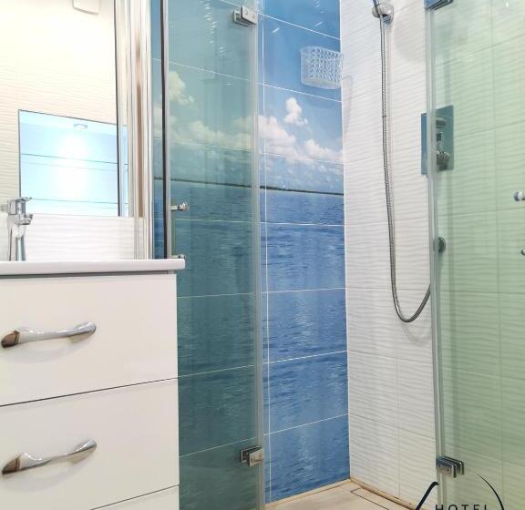 اتاق لوکس با بالکن, Lazur Apartamenty