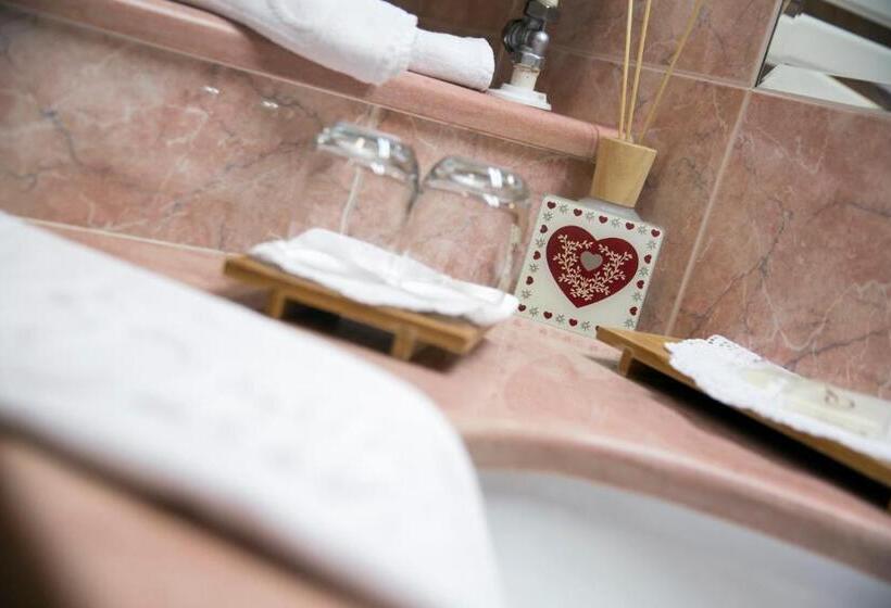 سوییت جونیور با بالکن, Olympic Spa Hotel   Adults Only