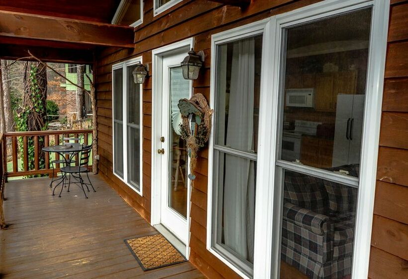 Шале 1 Спальня, Chimney Rock Inn