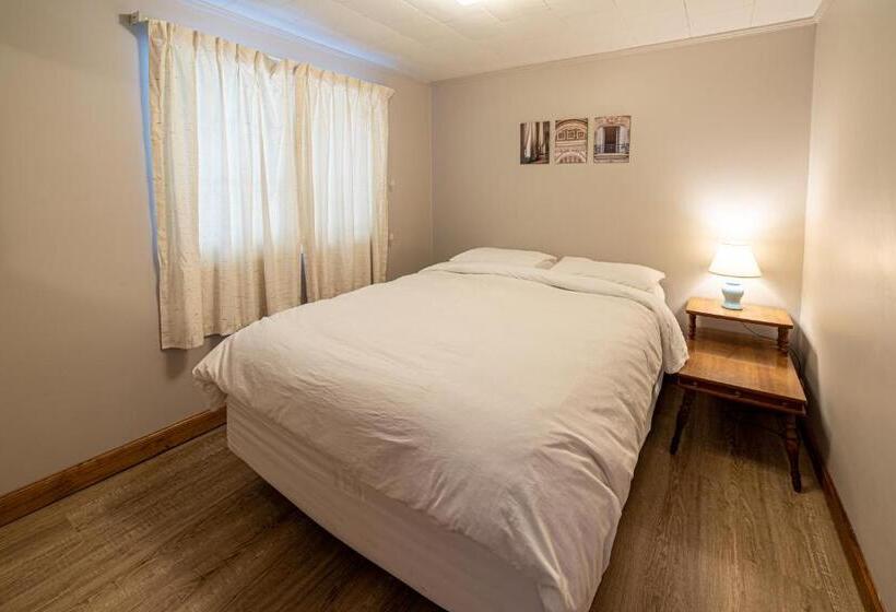 套房, Star Gate Motel