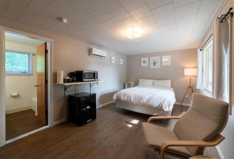 标准间, Star Gate Motel