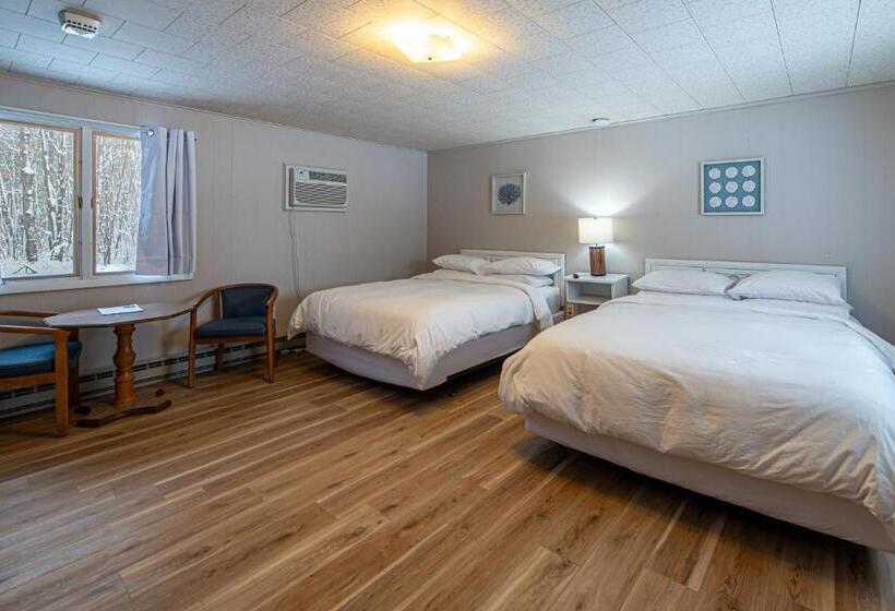 四人豪华间, Star Gate Motel