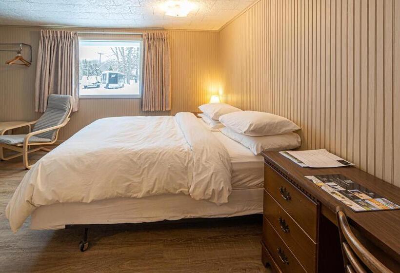 家庭套房, Star Gate Motel