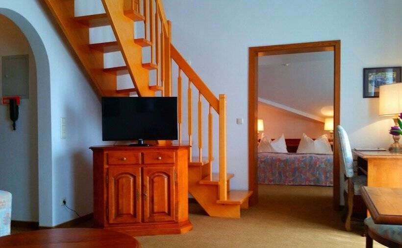 جناح, Appartment Hotel Hölzl