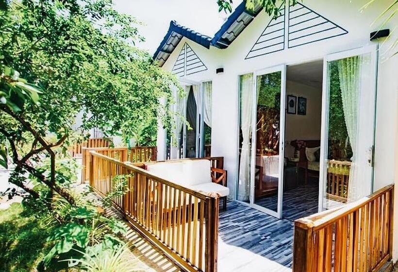 اتاق استاندارد با چشم‌انداز استخر, Hoang Phuc Resort