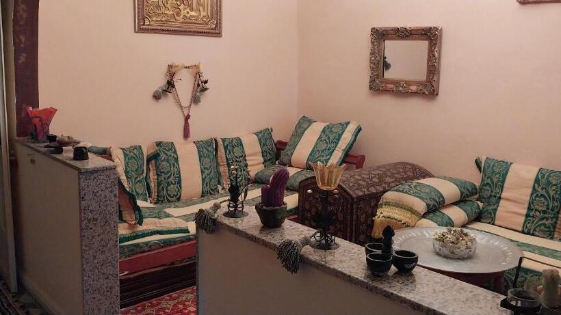 Семейный Номер, Riad Lala Zakia