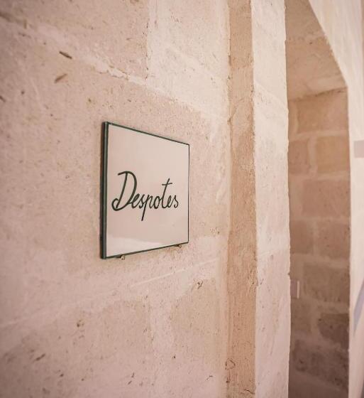 Полулюкс с Бассейном, Masseria Torleanzi Wine Relais