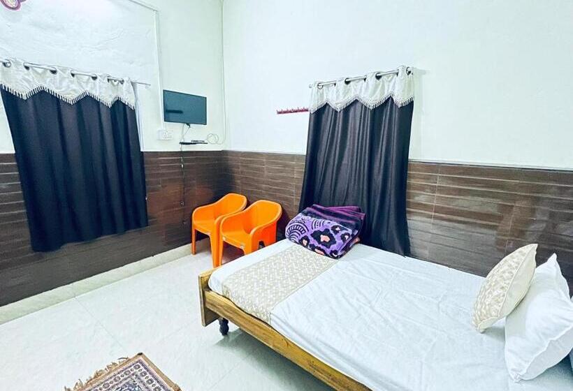 اتاق استاندارد, Rajgir International