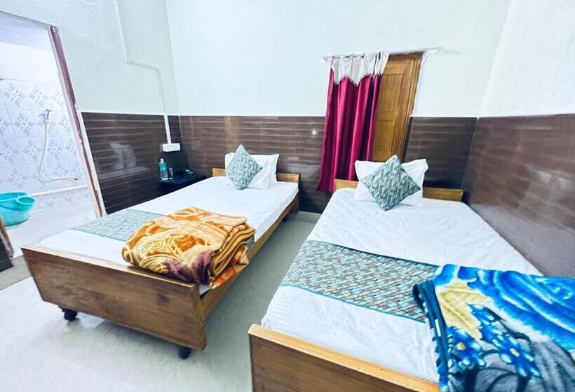 اتاق استاندارد, Rajgir International