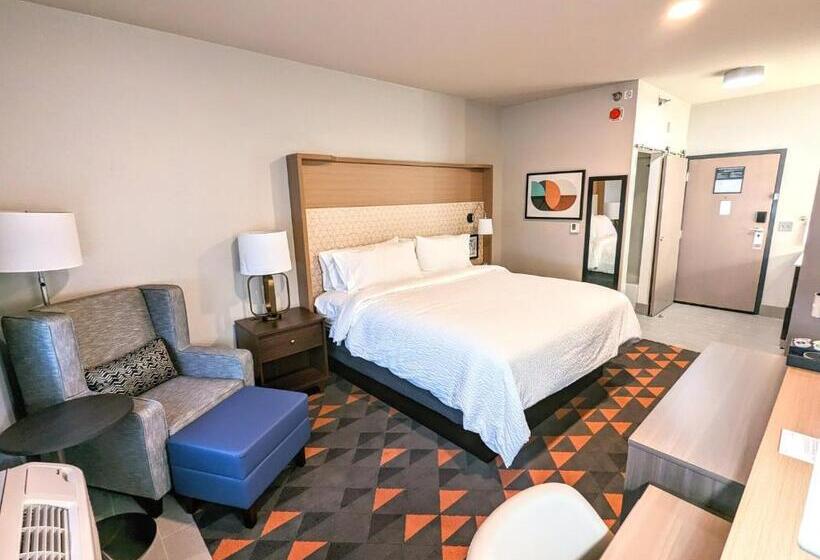 Номер Стандарт Кровать Кинг Адаптированный для Инвалидов, Holiday Inn   Kansas City   Downtown, An Ihg