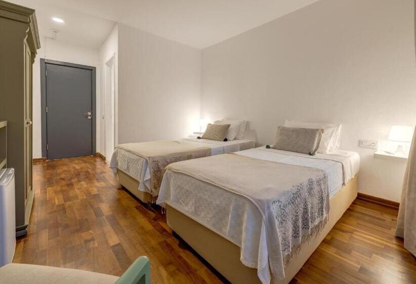 Номер Стандарт с Балконом, Yonca Anjelika Otel