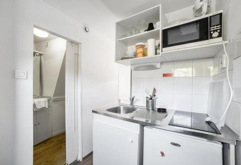 اتاق استاندارد سه نفره, Studio Péniche Centre Lyon Insolite