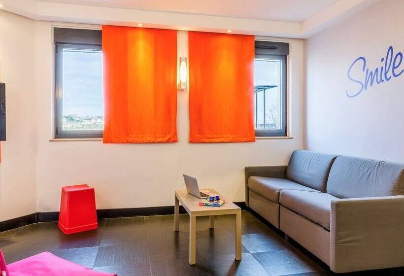 Family Suite, Ibis Styles Romans Valence Gare Tgv