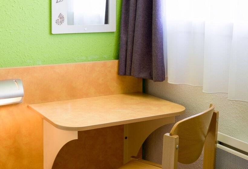 Номер Стандарт, The Originals Access, Hôtel Saintflour