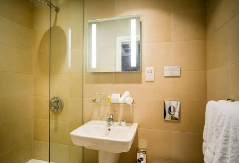 Номер Стандарт, The Varsity Hotel & Spa