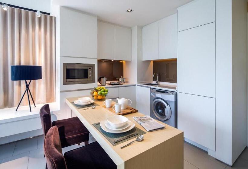 Premium Room, Park Avenue Rochester