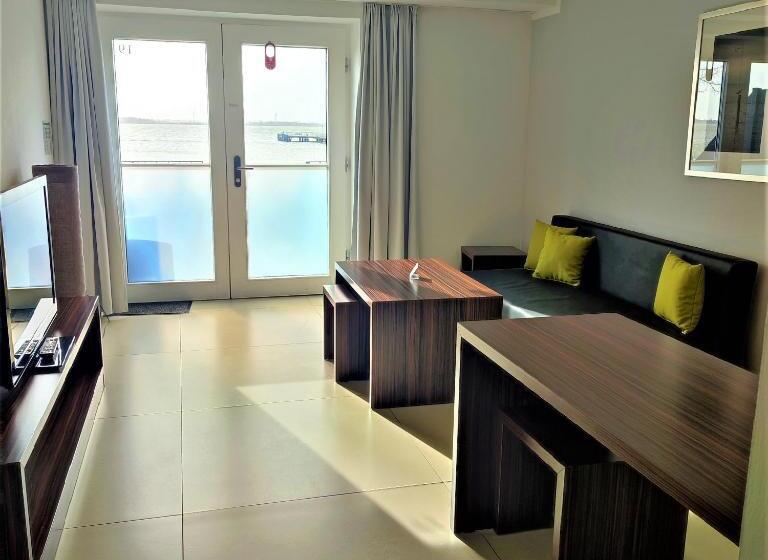 Апартаменты 1 Спальня Вид на Море, Strandhotel Dranske