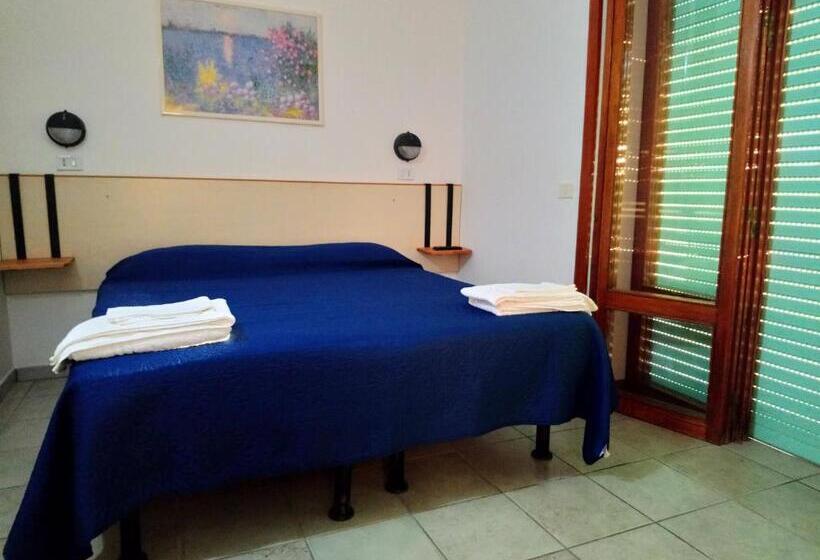 Номер Стандарт с Террасой, Albergo Casa Del Turista