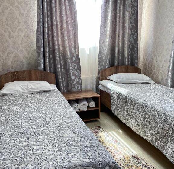 اتاق استاندارد چهار تخته, Al Baraka