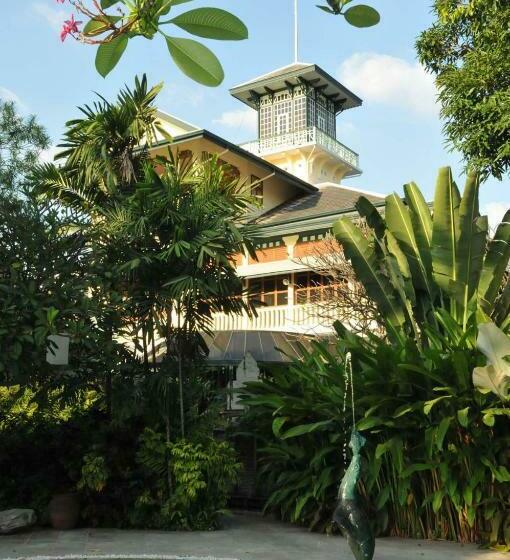 2 Bedroom Suite Pool View, Chakrabongse Villas
