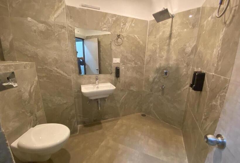 اتاق خانوادگی, Abode