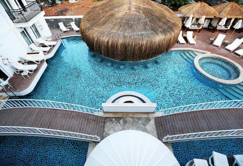Люкс 2 Спальни, The Pinehill Hotel & Suites