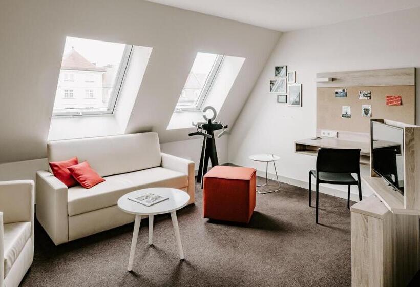 Полулюкс, Vienna House Easy By Wyndham  München