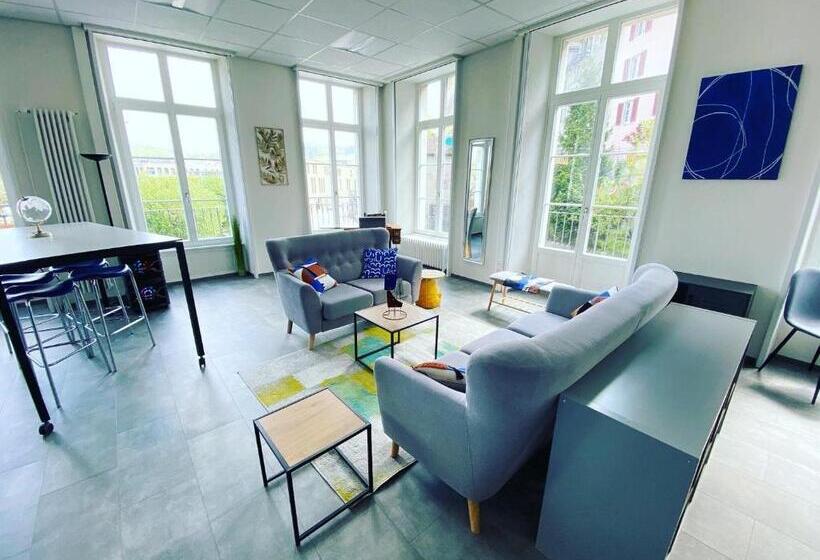 Вилла Deluxe 1 Спальня, The 5 Continents   All 3 Floors By Stay Swiss