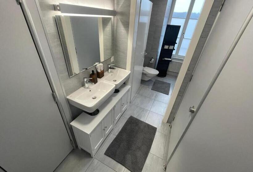Вилла Deluxe 1 Спальня, The 5 Continents   All 3 Floors By Stay Swiss