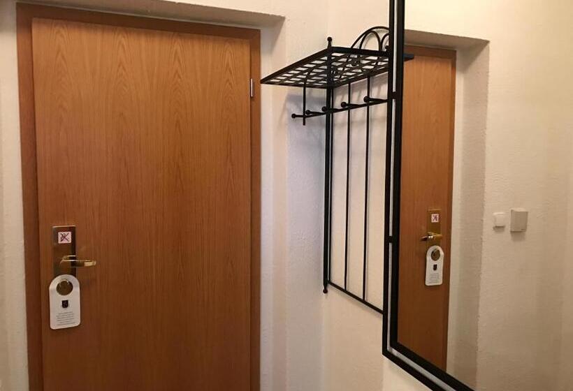 Номер Deluxe Вид на Сад, Antik Hotel Sofia