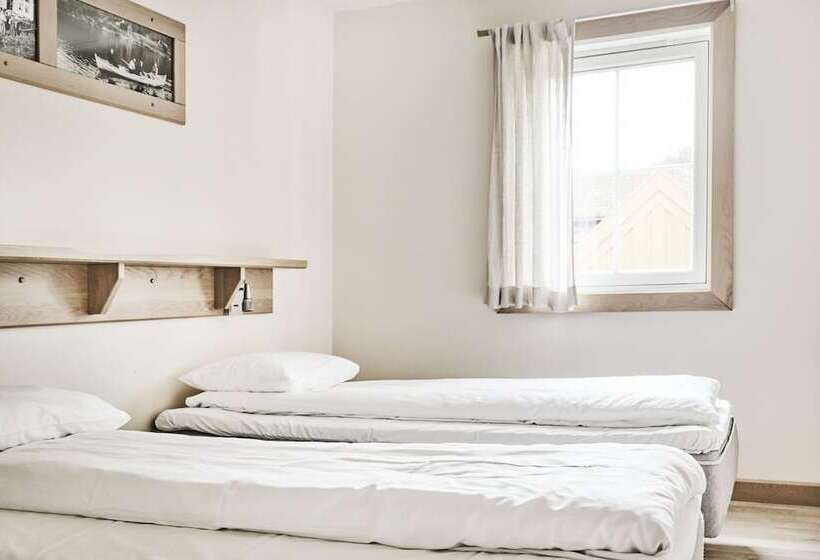 4间卧室的房子, Farsund Resort