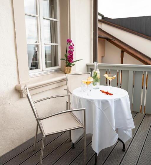 Люкс с Балконом, Swiss Hotel La Couronne