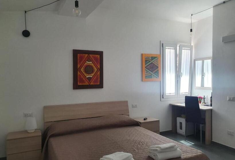Номер Стандарт, Sardiniarooms Tortolì Old Town