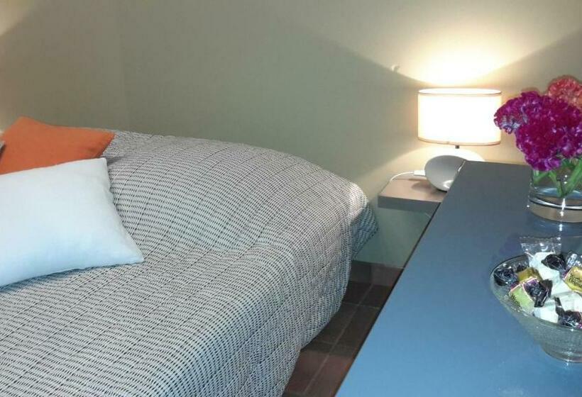 Номер Стандарт, Om Sleeping B&b