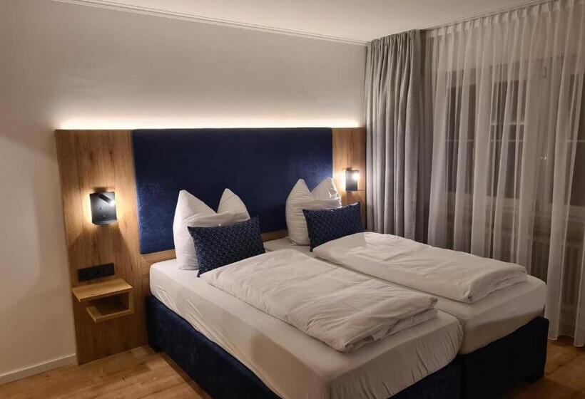 Апартаменты 1 Спальня с Балконом, Raffelsteiner Hof Garni