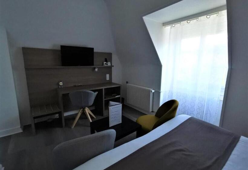 Номер Superior, Logis Hotel Le Relais De La Poste Restaurant Le Fil Du Temps