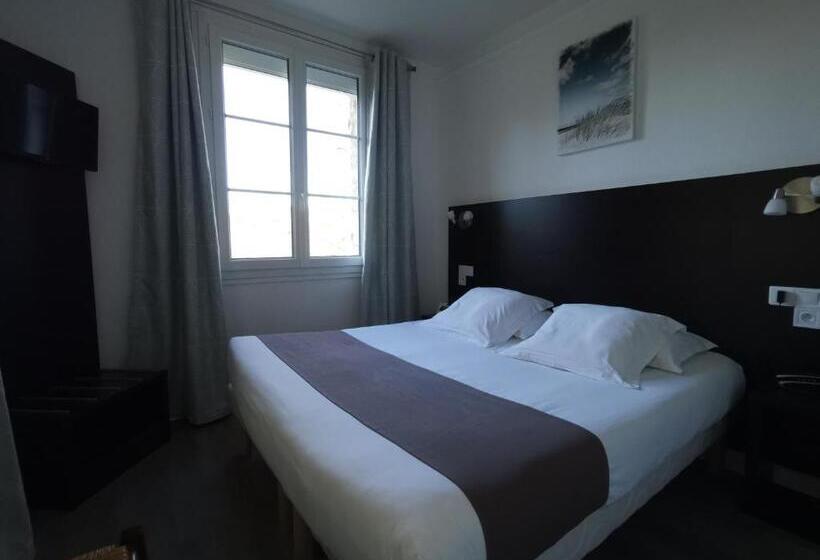 Семейный Номер Вид на Сад, Logis Hotel Le Relais De La Poste Restaurant Le Fil Du Temps