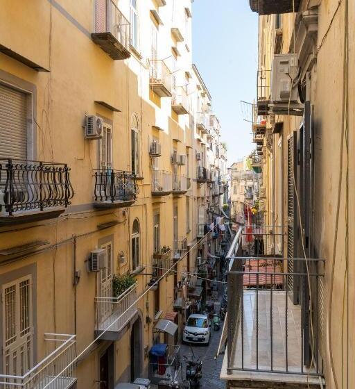 اتاق استاندارد, Casa Romeo Napoli