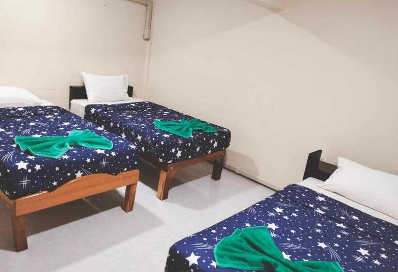 Кровать в Общей Комнате, Royal Bamboo Hostel Sha Certified