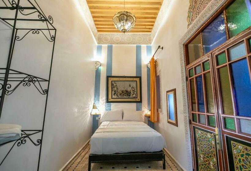 اتاق لوکس, Riad Noha