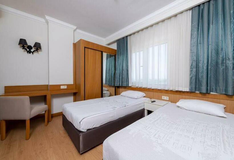 اتاق خانوادگی, Lake River Side Hotel Spa