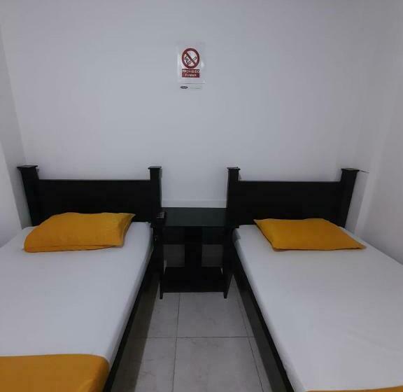 اتاق عادی, Cafe Hostal La Toscana