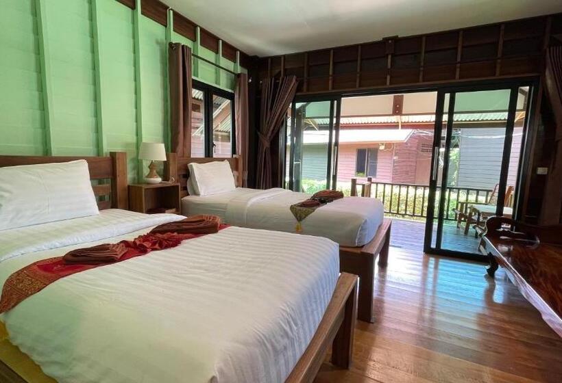 Quarto Triplo Clássico, Koh Yao Seaview Bungalow