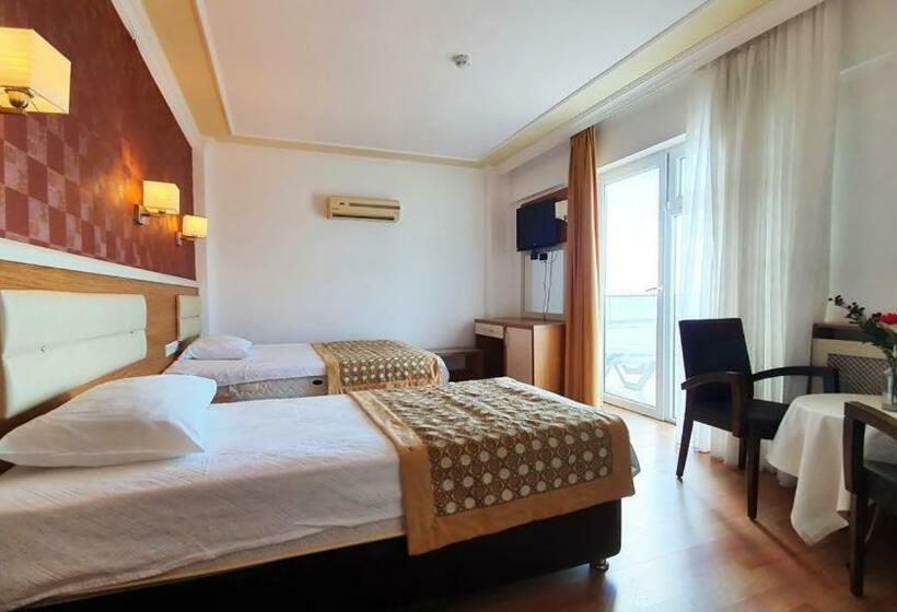 Номер Стандарт Трехместный, Afytos ören Beach Presti̇j