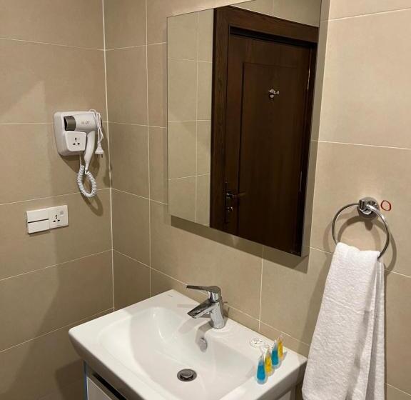 آپارتمان 2 خوابه, Classy Stay