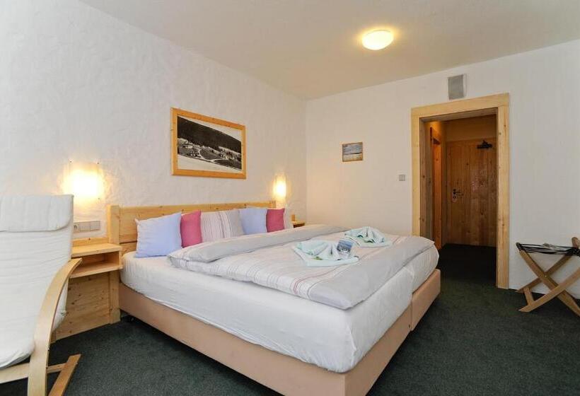 Habitació Triple Estàndard, Erlebachova Bouda, Hotel   Resort Svatý František