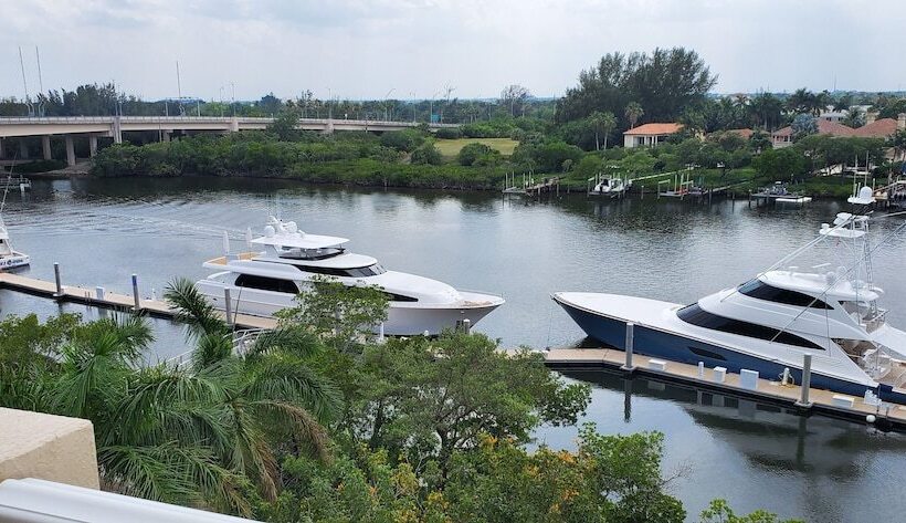 Номер Deluxe, Wyndham Grand Jupiter At Harbourside Place