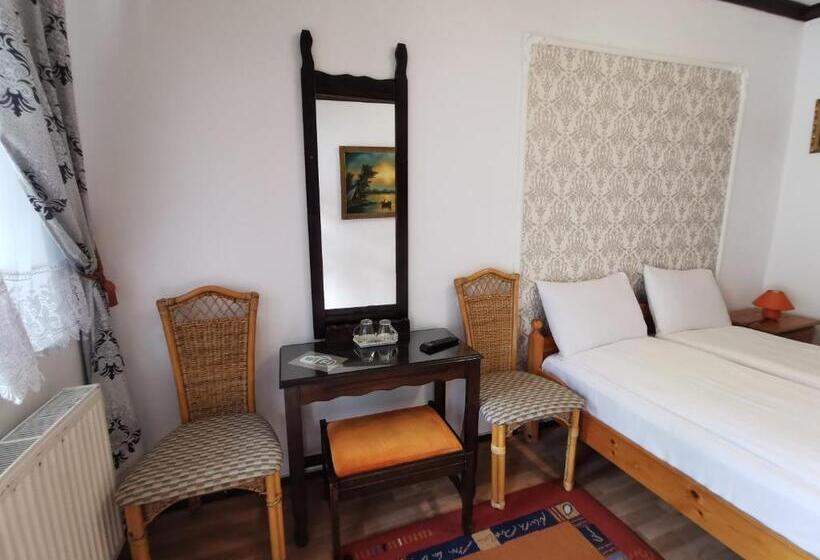 Номер Стандарт, Casa Cu Cerdac